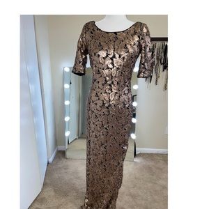 Beautiful gold dress!
